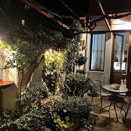 Feriehus κυανον παραδοσιακή μονοκατοικία στην *